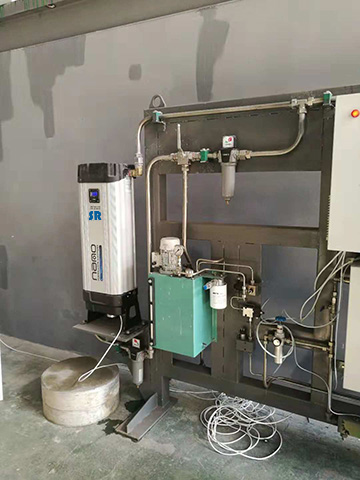 多級SR壓縮空氣過濾器和SR模塊化吸附式干燥機的配合使用可以凈化卷煙廠的壓縮空氣